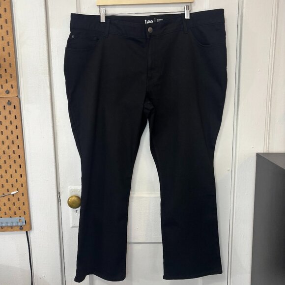 NWT Lee Women's Regular Fit Mid Rise Bootcut Black Denim Jeans, Size 24 W Petite - Picture 1 of 15